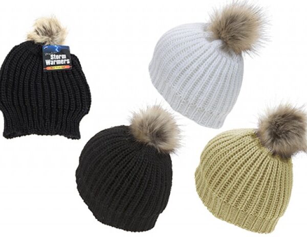 KNITTED BEANIE HAT WITH POM POM